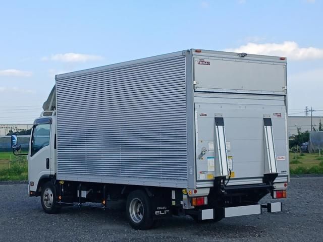 Isuzu ELF TRUCK 2023-02 8311089-6