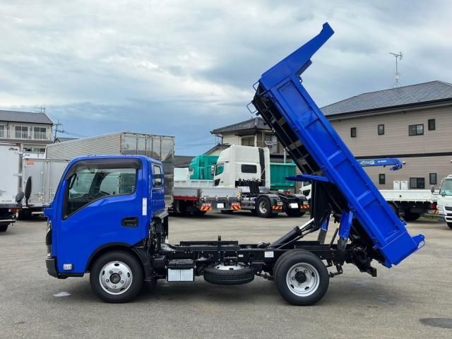 Isuzu ELF TRUCK 2025-03 8311087-4