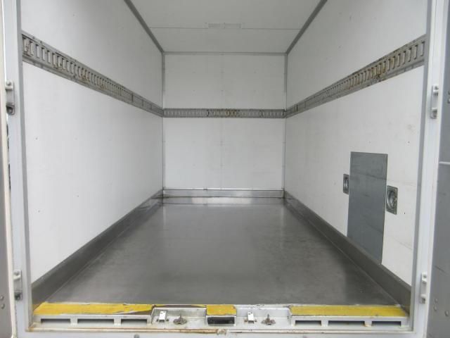 Isuzu ELF TRUCK 2018-02 8311104-21