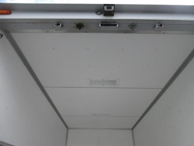 Isuzu ELF TRUCK 2018-02 8311104-23