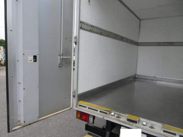 Isuzu ELF TRUCK 2018-02 8311104-25