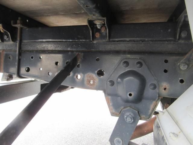 Isuzu ELF TRUCK 2018-02 8311104-28