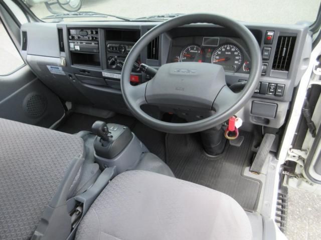 Isuzu ELF TRUCK 2018-02 8311104-8