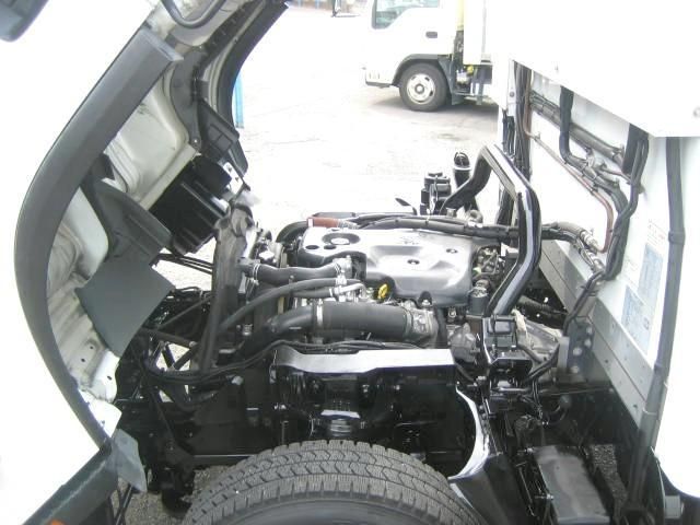 Isuzu ELF TRUCK 2019-02 8311095-23