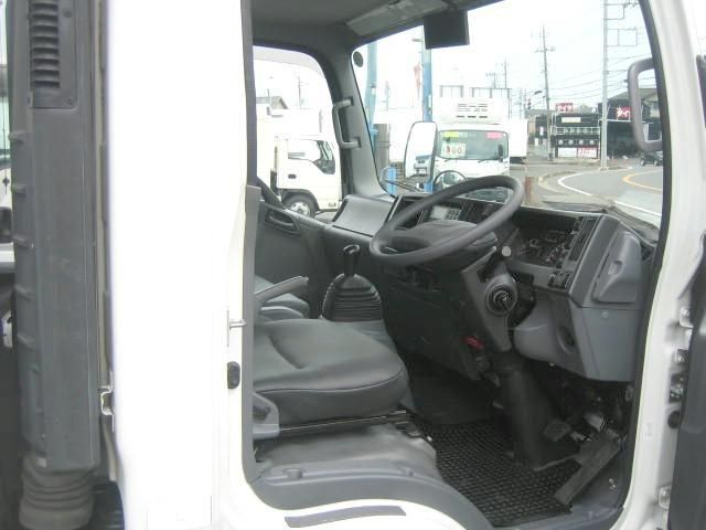 Isuzu ELF TRUCK 2019-02 8311095-26