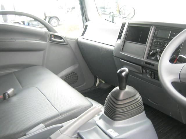 Isuzu ELF TRUCK 2019-02 8311095-28