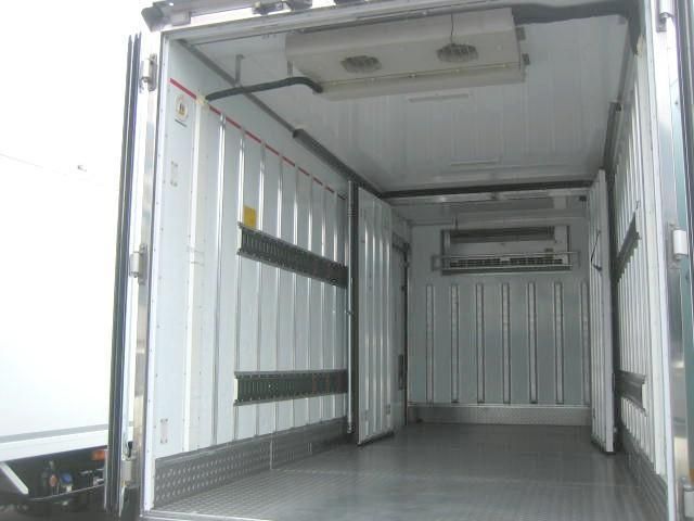 Isuzu ELF TRUCK 2019-02 8311095-5