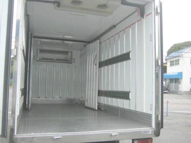 Isuzu ELF TRUCK 2019-02 8311095-6
