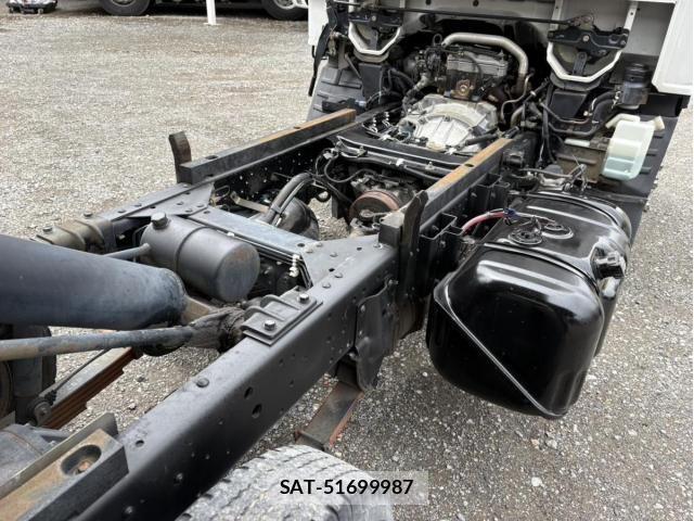 Isuzu ELF TRUCK 2005-03 8335707-24