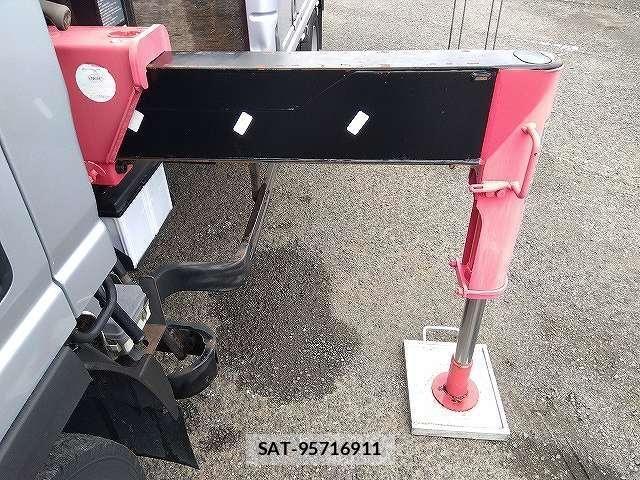 Isuzu ELF TRUCK 2008-06 8335686-7