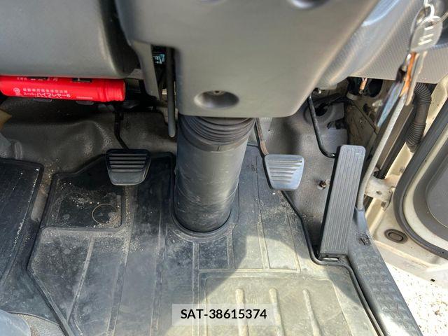 Isuzu ELF TRUCK 2009-07 8335711-9