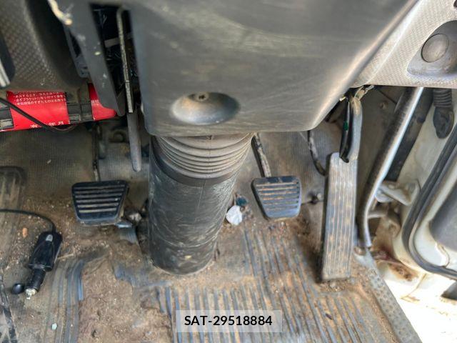 Isuzu ELF TRUCK 2007-04 8335716-9