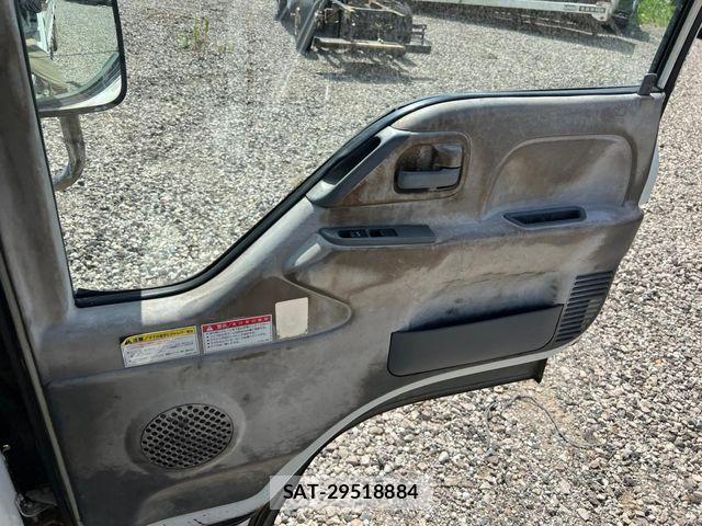 Isuzu ELF TRUCK 2007-04 8335716-10