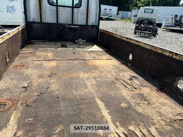 Isuzu ELF TRUCK 2007-04 8335716-4