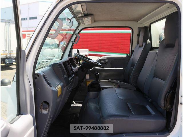 Isuzu ELF TRUCK 2011-05 8335703-25