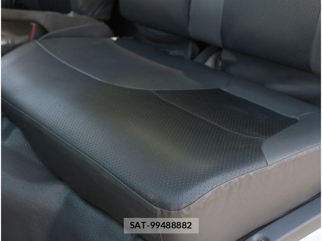 Isuzu ELF TRUCK 2011-05 8335703-27