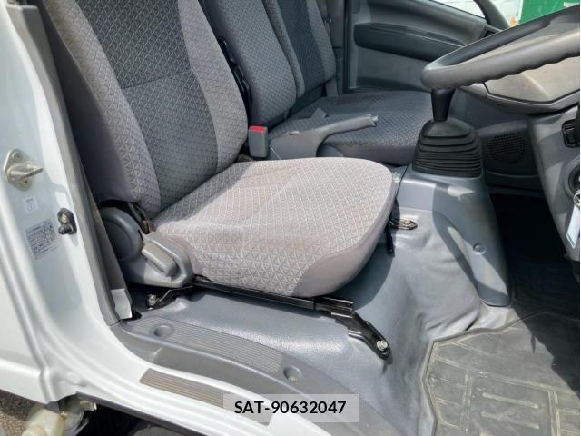 Isuzu ELF TRUCK 2018-02 8335700-16