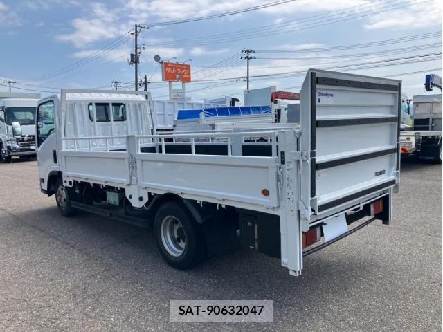 Isuzu ELF TRUCK 2018-02 8335700-3