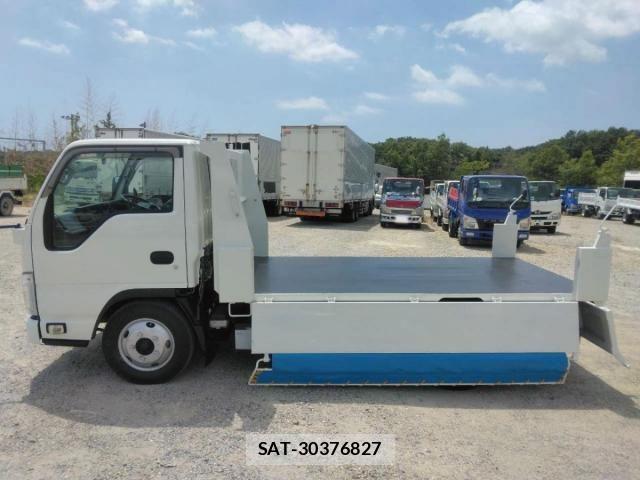 Isuzu ELF TRUCK 2013-11 8335696-11