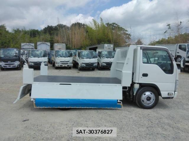 Isuzu ELF TRUCK 2013-11 8335696-15