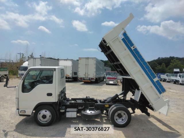 Isuzu ELF TRUCK 2013-11 8335696-19