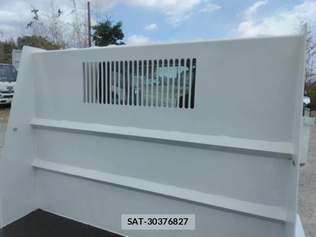 Isuzu ELF TRUCK 2013-11 8335696-23
