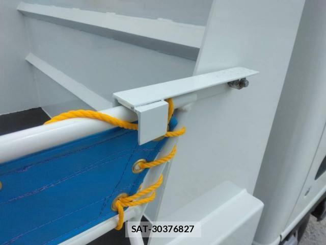 Isuzu ELF TRUCK 2013-11 8335696-28