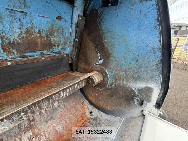 Isuzu ELF TRUCK 2014-09 8335685-18