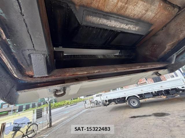 Isuzu ELF TRUCK 2014-09 8335685-23