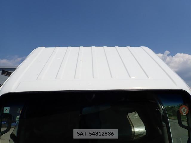 Isuzu ELF TRUCK 2015-09 8335689-23