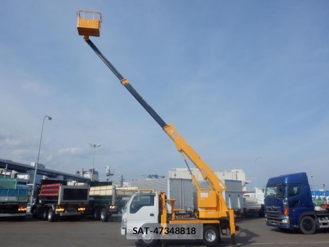 Isuzu ELF TRUCK 2010-06 8335704-12