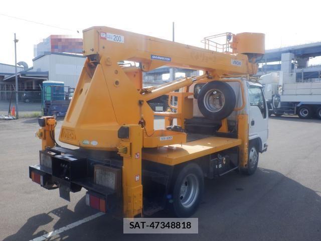 Isuzu ELF TRUCK 2010-06 8335704-4