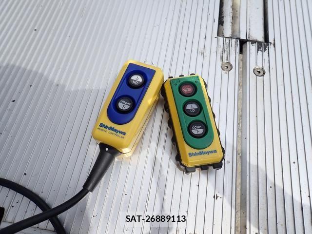 Isuzu ELF TRUCK 2024-02 8335681-11