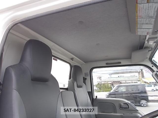 Isuzu ELF TRUCK 2020-03 8335687-6
