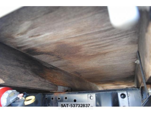 Isuzu ELF TRUCK 2010-05 8335709-18