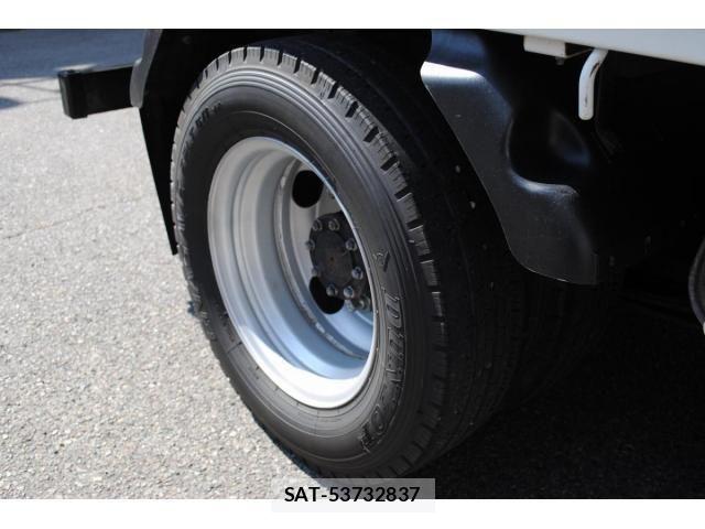 Isuzu ELF TRUCK 2010-05 8335709-21