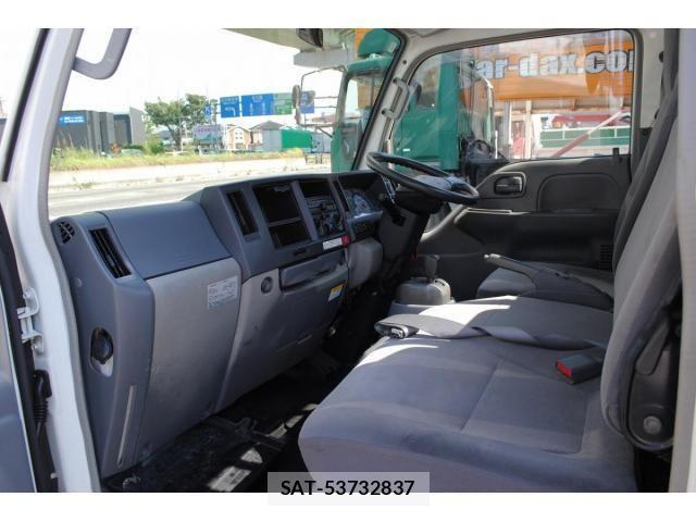 Isuzu ELF TRUCK 2010-05 8335709-28