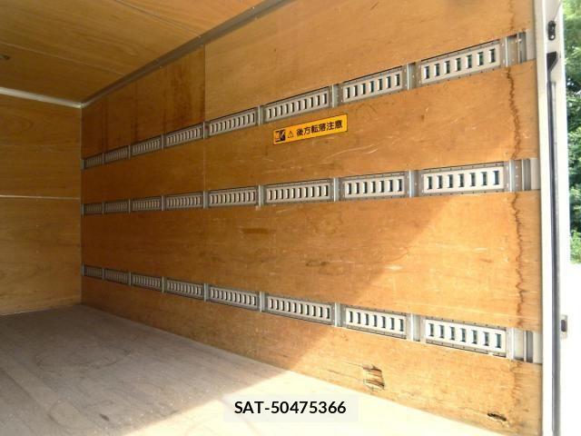 Isuzu ELF TRUCK 2023-06 8335680-15