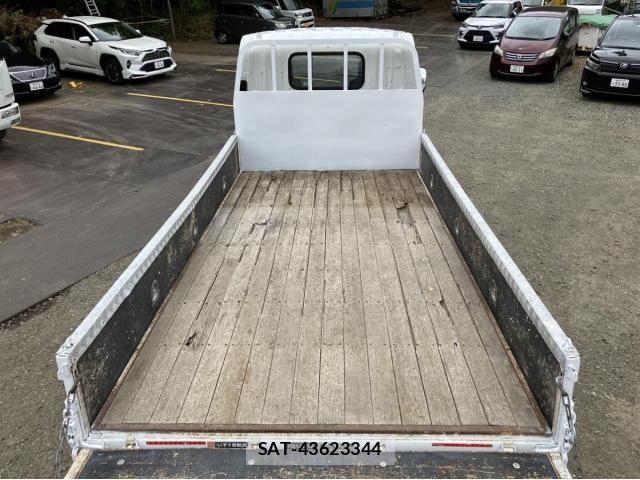 Isuzu ELF TRUCK 2018-06 8335701-9