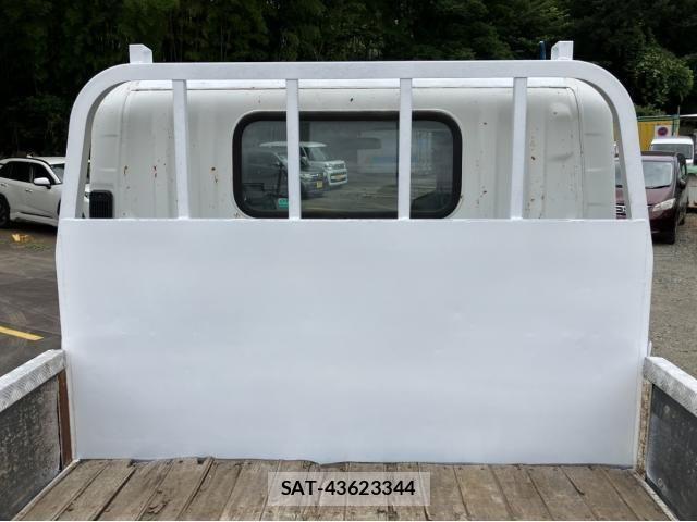 Isuzu ELF TRUCK 2018-06 8335701-10