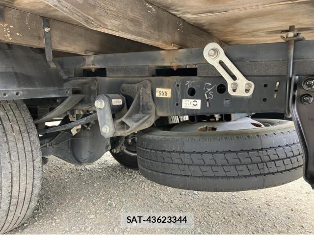 Isuzu ELF TRUCK 2018-06 8335701-11
