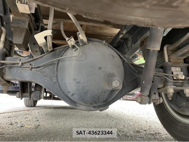 Isuzu ELF TRUCK 2018-06 8335701-15