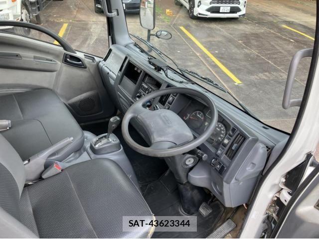 Isuzu ELF TRUCK 2018-06 8335701-16