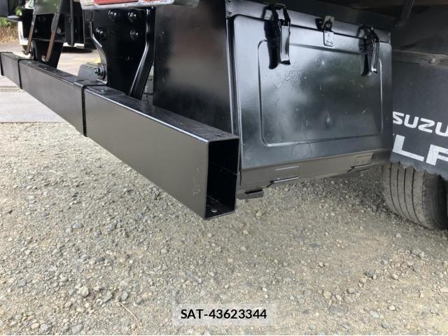Isuzu ELF TRUCK 2018-06 8335701-27