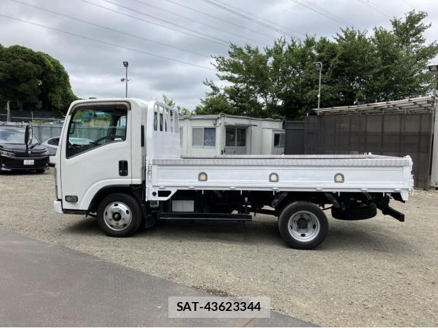 Isuzu ELF TRUCK 2018-06 8335701-5