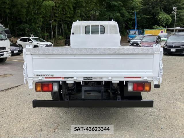 Isuzu ELF TRUCK 2018-06 8335701-6