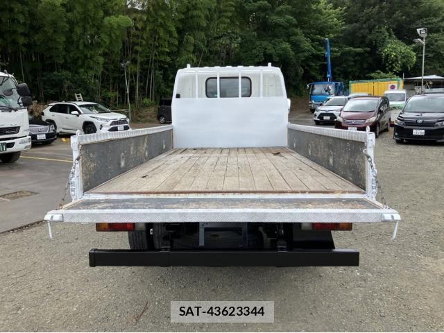 Isuzu ELF TRUCK 2018-06 8335701-8