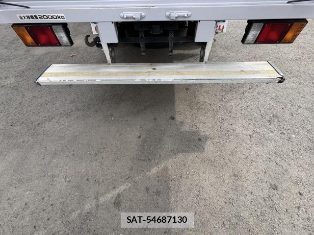 Isuzu ELF TRUCK 2015-06 8335698-11