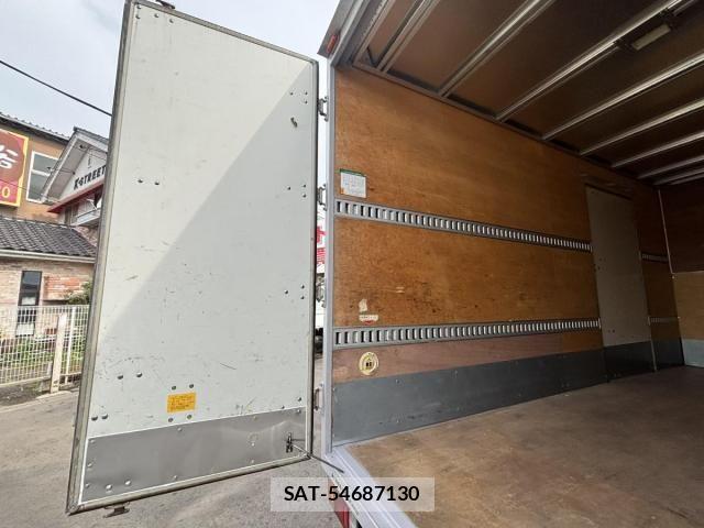 Isuzu ELF TRUCK 2015-06 8335698-15