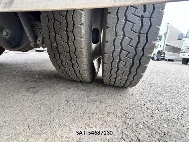Isuzu ELF TRUCK 2015-06 8335698-22